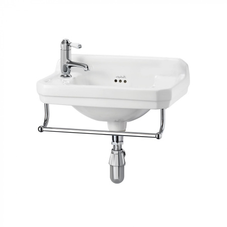 B8R with towel rail